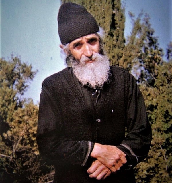 Όσιος Παΐσιος, Γιατί ανάβουμε κερί και καίμε θυμίαμα και τι λέμε