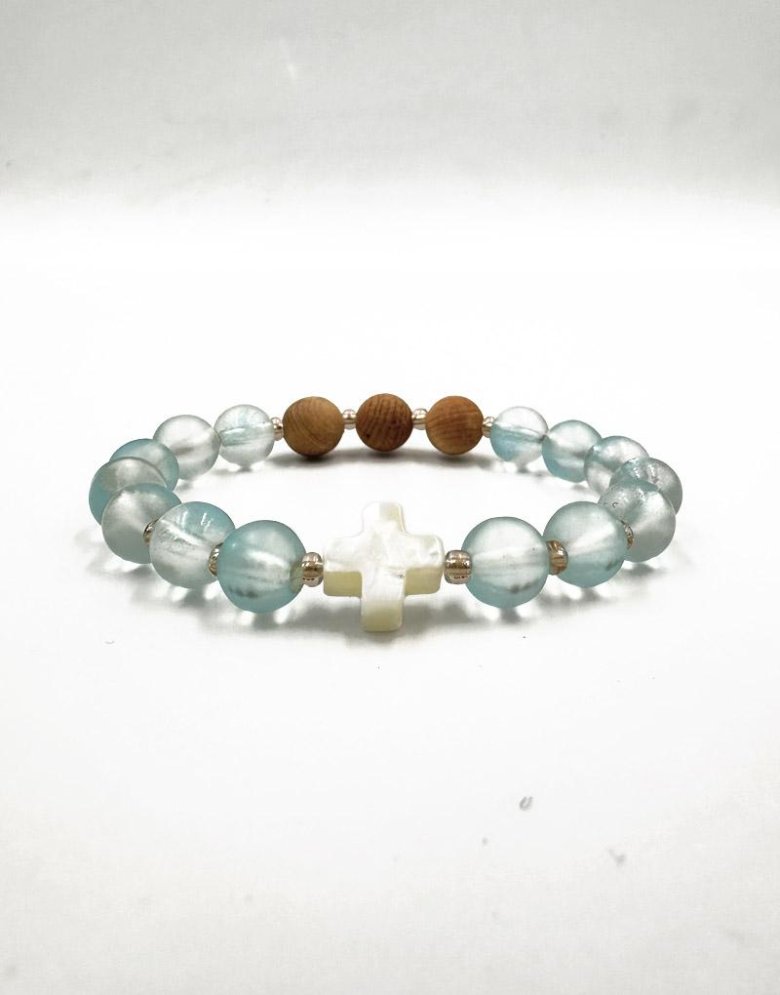 Bracelet with glass and wooden aromatic beads